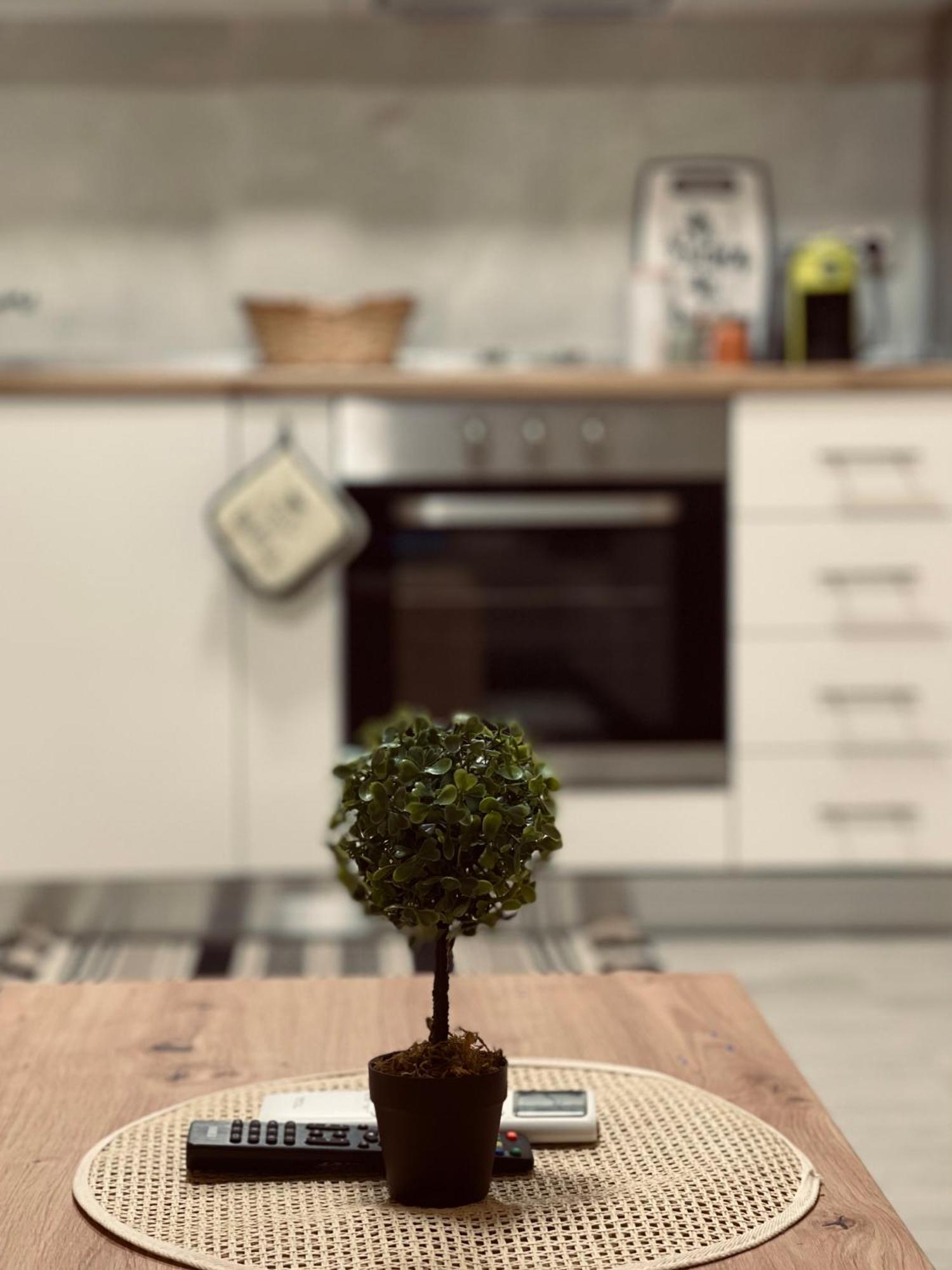 Urban Apartment In Blloku Тирана Екстериор снимка