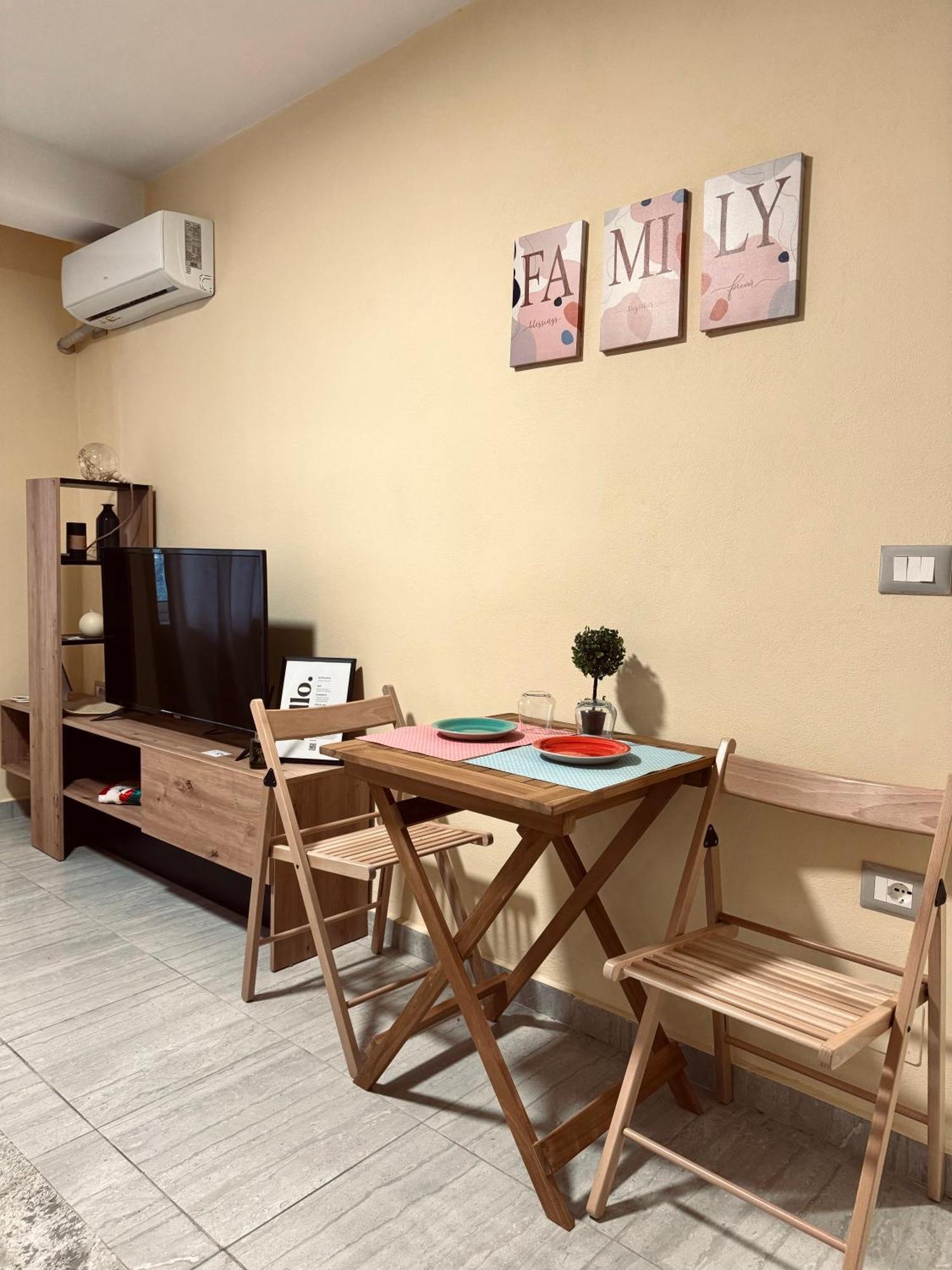 Urban Apartment In Blloku Тирана Екстериор снимка