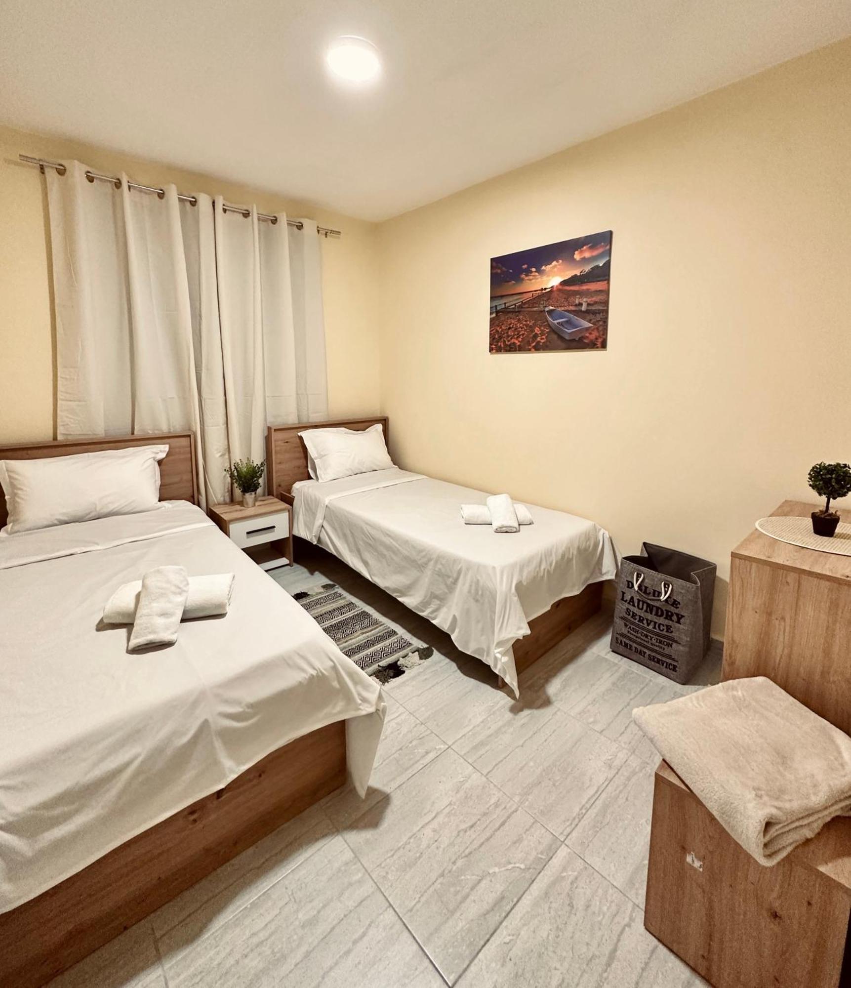 Urban Apartment In Blloku Тирана Екстериор снимка